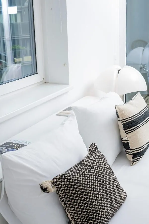 Urban Studio Gasometer By Ichbucheat Apartamento Viena